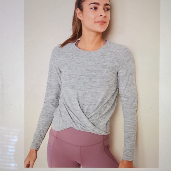 Old Navy - Twist-Hem Crop Top - Picture 3 of 3